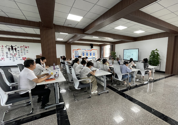 攜手并進，共創(chuàng)未來—萊沃醫(yī)療市場招商部年中述職大會圓滿召開